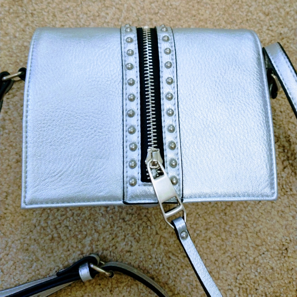 MADDEN GIRL Crossbody Bag - Picture 10 of 13